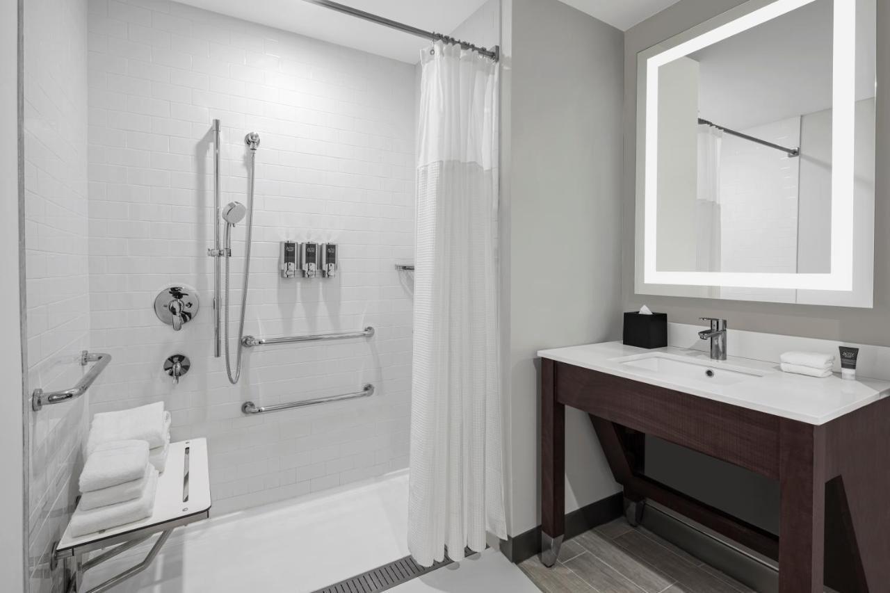 Four Points By Sheraton Flushing New York Exterior foto